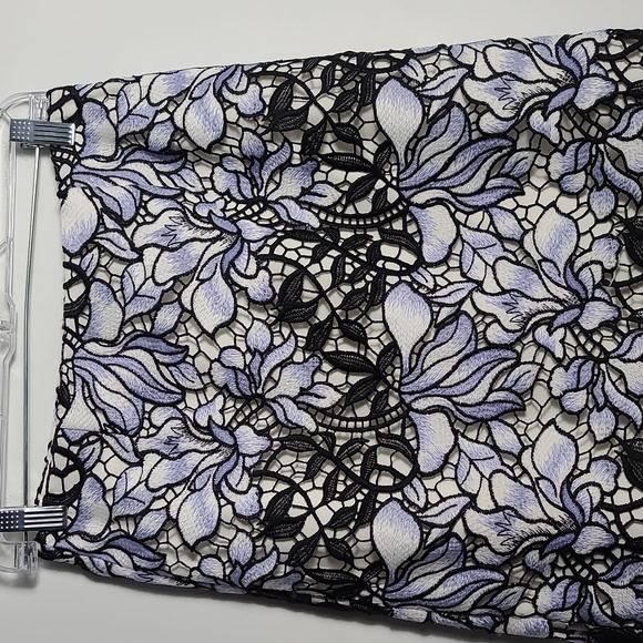 ANTONIO MELANI Floral Cut Out Lace Lined Skirt Size 2 - Picture 5 of 13